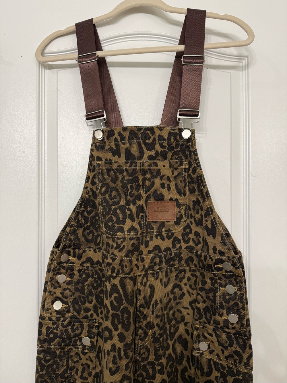 NWOT Women’s Leopard Print Overalls